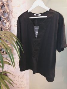 Innocent Μπλούζα Ve με συνδιασμό υφασμάτων Black