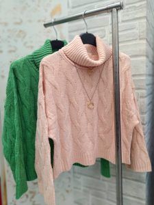 Designer Brands Πλεκτό με κοτσίδες Σομόν