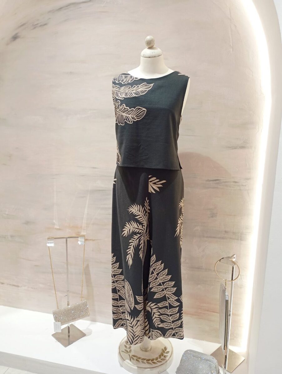 Innocent floral set black-beige